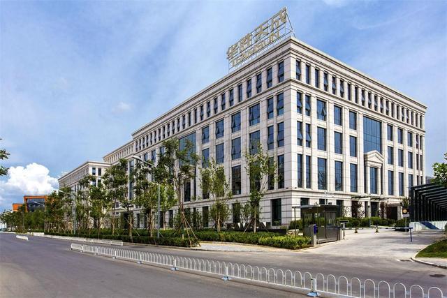 华胜天成变更董事会秘书，首半年由盈转亏2.5亿元