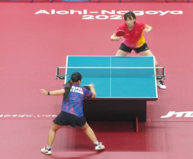 国乒3-0赢下首战！孙颖莎轮休却赛前高强度训练引发讨论 被指暗回日乒夺冠表态