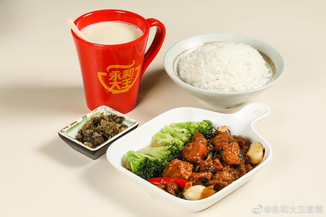 永和大王母公司转道港股筹划分拆上市：中国区营收增12%，息税前利润骤降七成