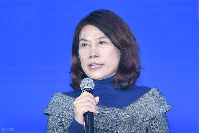董明珠还适合掌舵格力吗？一份"越赚钱越不值钱"的判决书