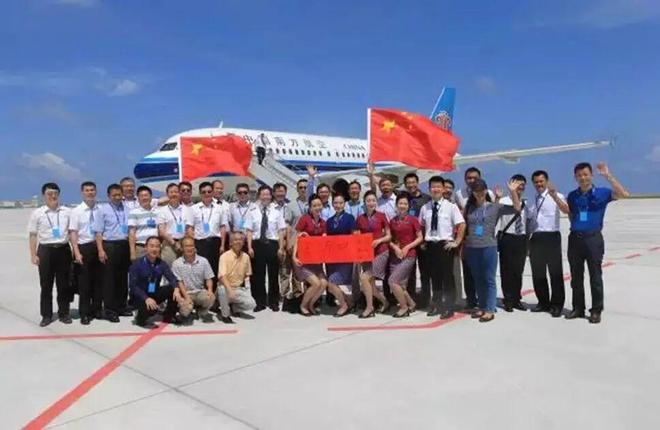 现场视频曝光：菲方船只十分钟内两度斜插中方海警艇船头